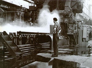 Steel mill at Denain. © World Bank