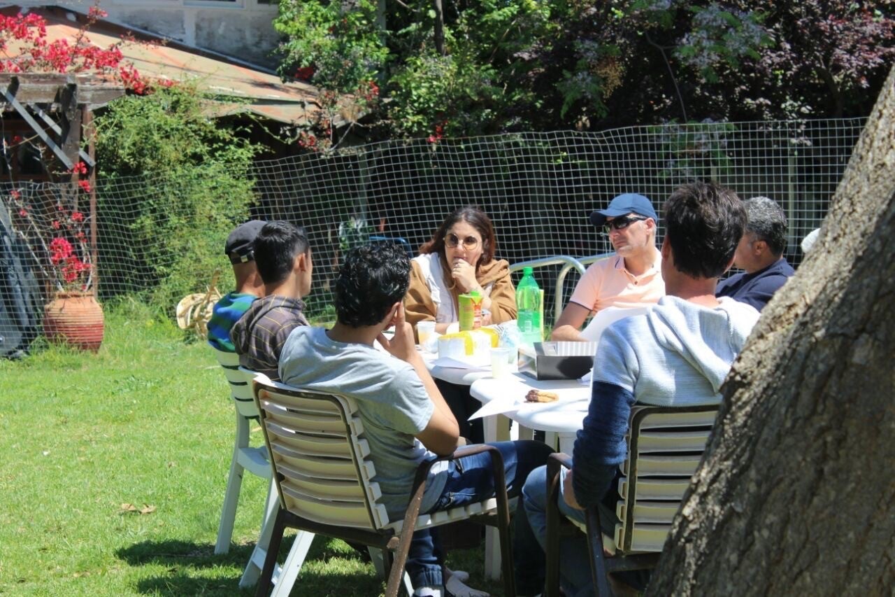 WAHA International's 2016 Development Marketplace proposal featured focus group discussions with Syrian refugees in Greece. (Photo: Judit de Diego)