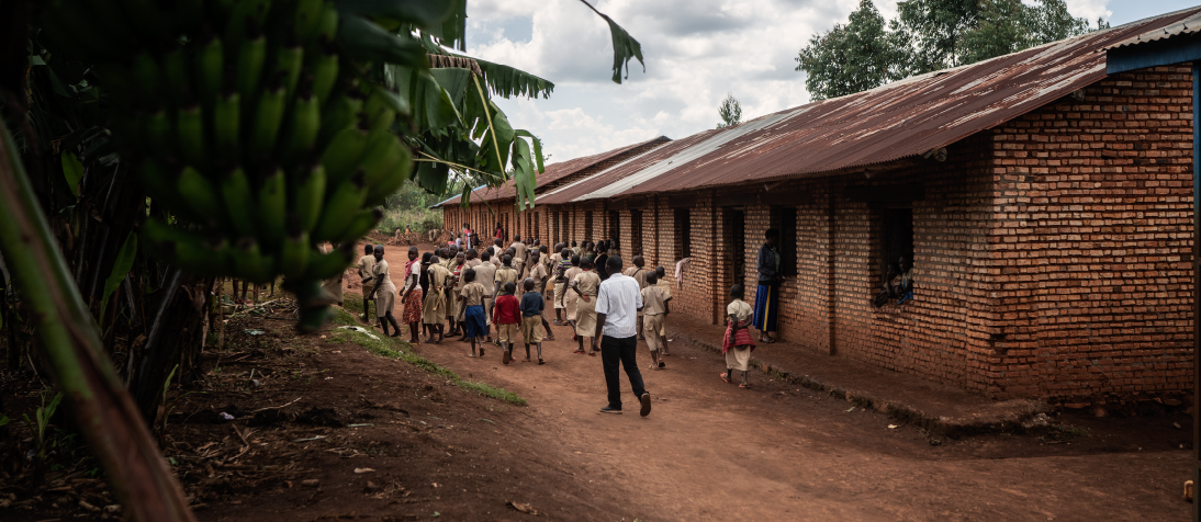 Burundi. Children return to their classes after lunch. Photo: World Food Programme