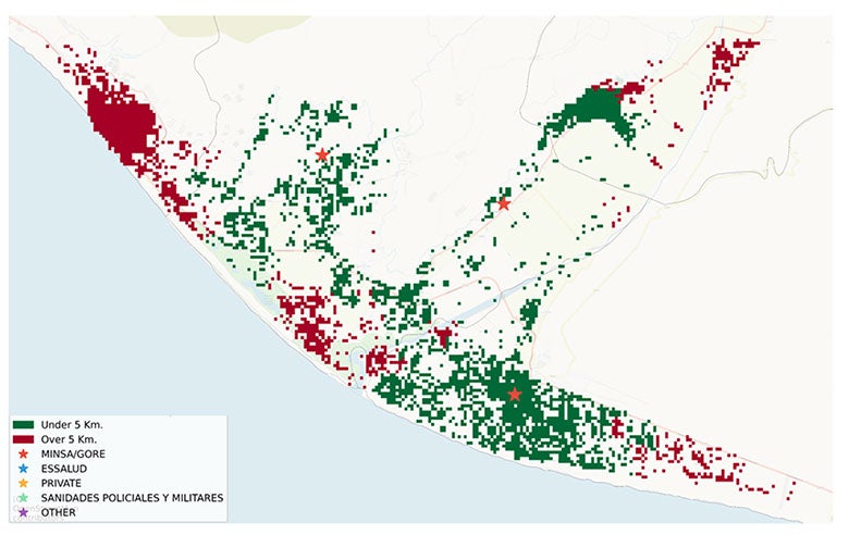 Population with access to a healthcare facility within 5km with only 3 strategic centers: Islay, Arequipa