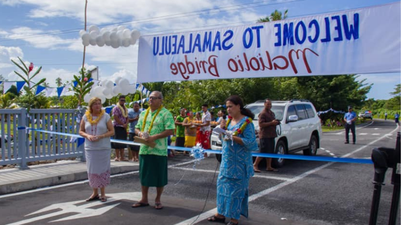Maeva speaking at the opening of the World Bank supported Mali?oli?o Bridge and access road in Savai?i that will provide safer and more reliable access, particularly during severe weather events.