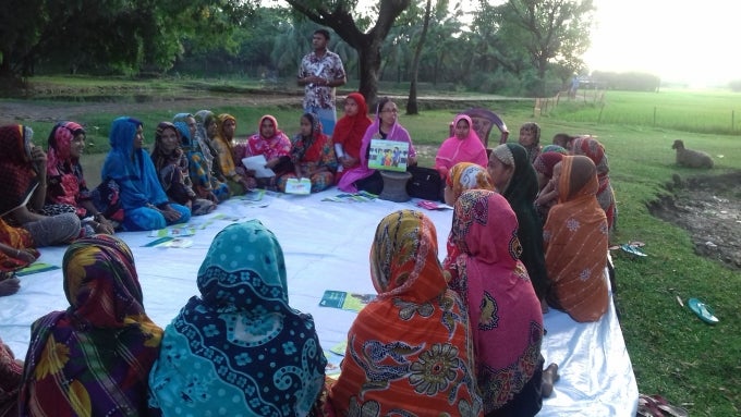 A courtyard session of the SMBW Project