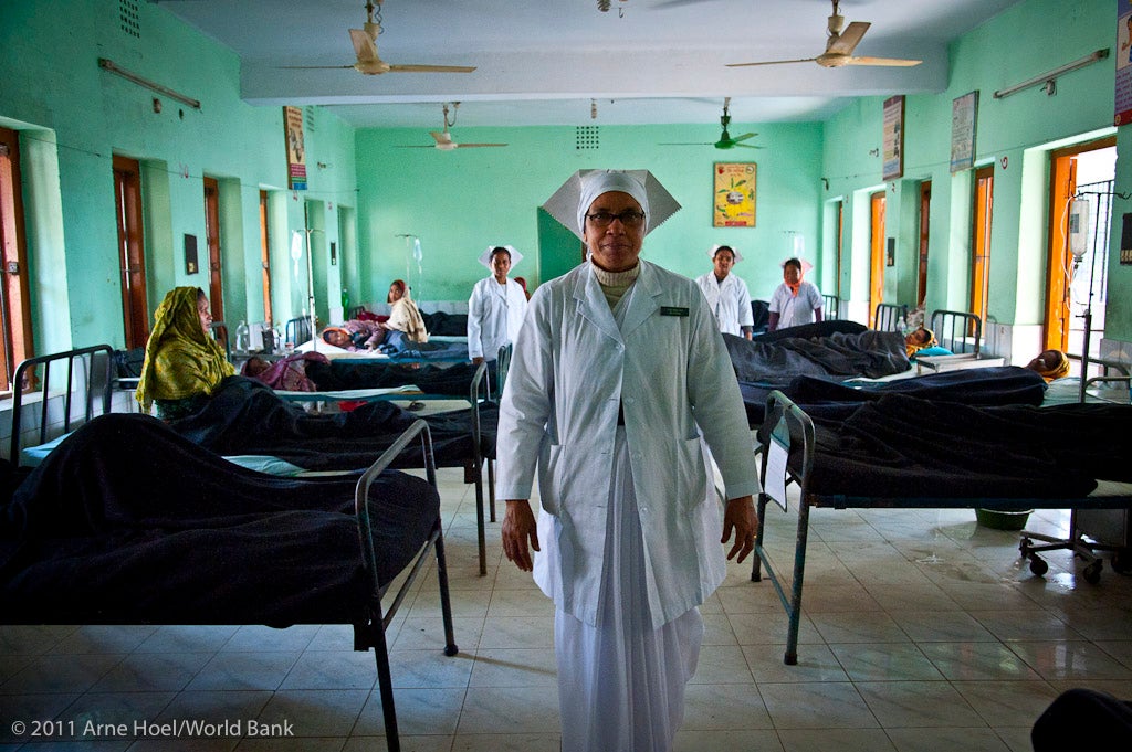 Responding to and learning from the pandemic presents an important opportunity for Bangladesh's health sector. Photo courtesy The World Bank 
