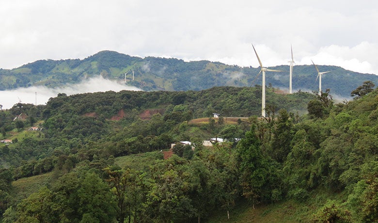 Molinos de viento en Costa Rica. Foto: Cynthia Flores Mora/Banco Mundial Molinos de viento en Costa Rica. Foto: Cynthia Flores Mora/Banco Mundial