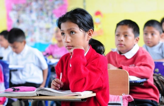 A schoolgirl in Guatemala. © Maria Fleischmann/World Bank A schoolgirl in Guatemala. © Maria Fleischmann/World Bank