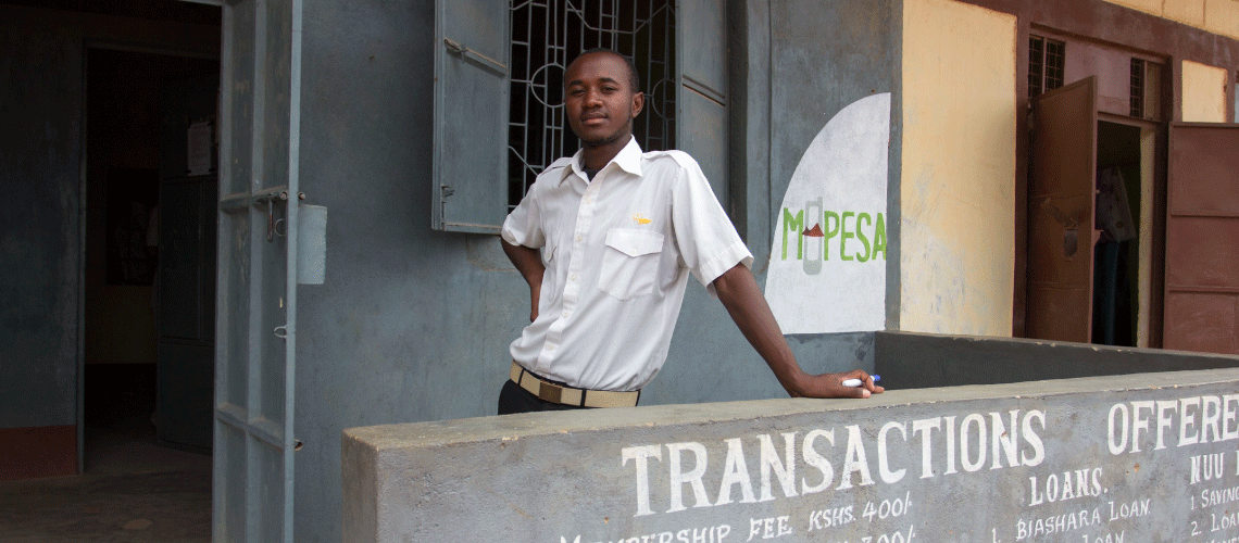Loan officer, Kenya. Photo: Flore de Preneuf / World Bank