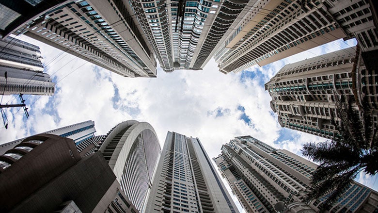 High-rises and hotel buildings in Panama City, Panama. © Gerardo Pesantez/World Bank
