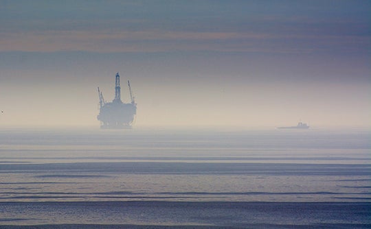 Oil platform. Glenn Beltz/Flickr Creative Commons CC-BY-2.0