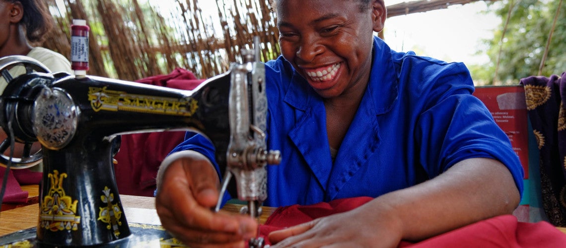 Innovations to address the social protection needs of the informal economy -- An operational perspective Innovations to address the social protection needs of the informal economy -- An operational perspective