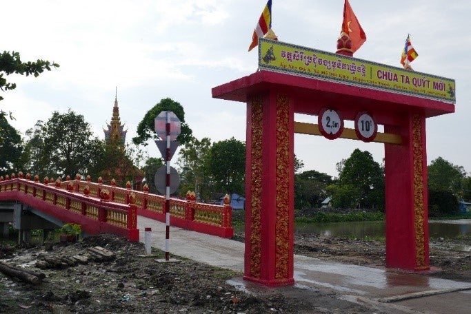 Photo 1 Ta Quyt Bridge in Soc Trang Province. Photo Credit: Mary H. Clark Photo 1 Ta Quyt Bridge in Soc Trang Province. Photo Credit: Mary H. Clark