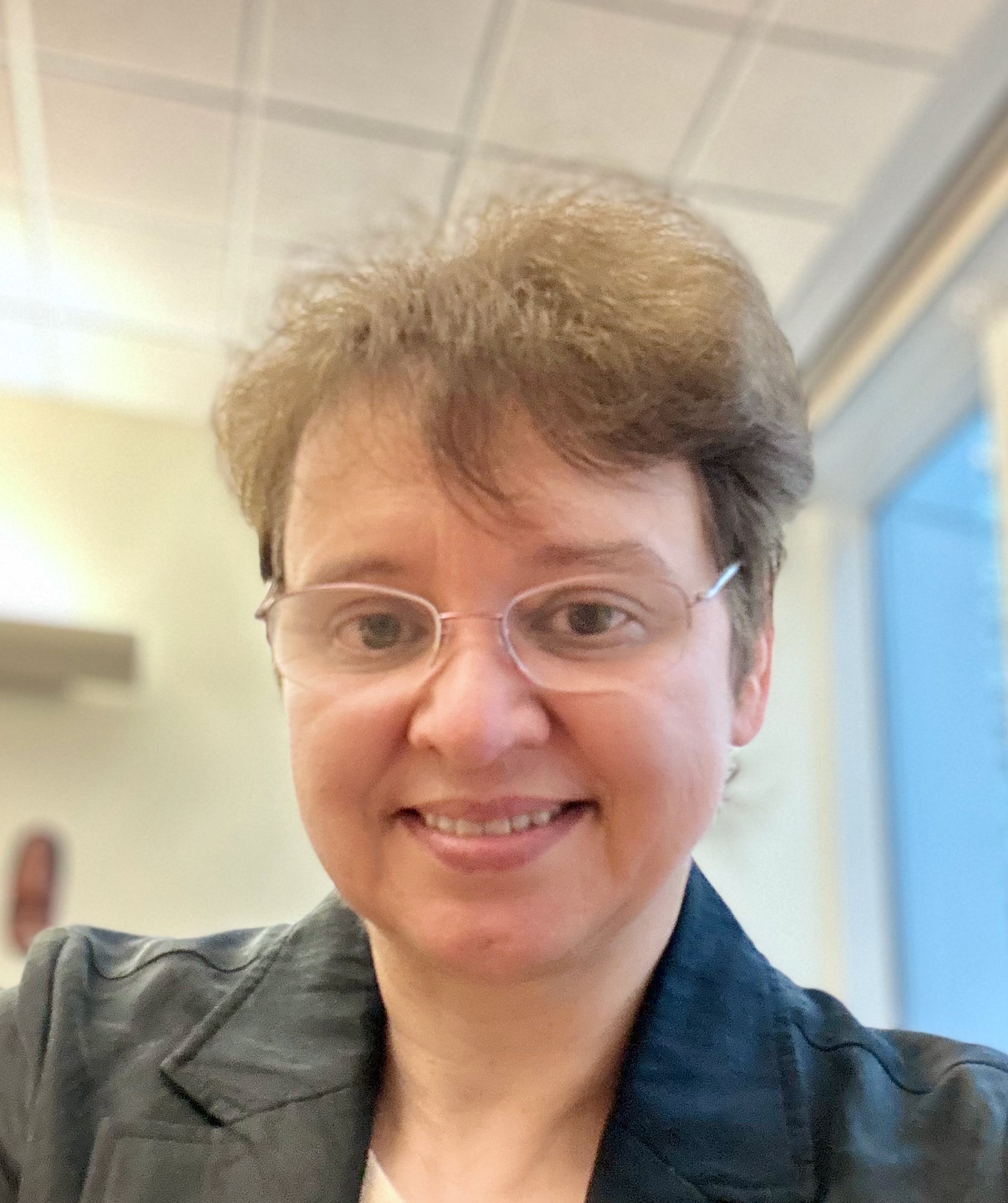 Elena Strukova Golub Senior Economist Environment Natural Resources canadian-environmental-policy-and-politics-5e-oxford-learning-link